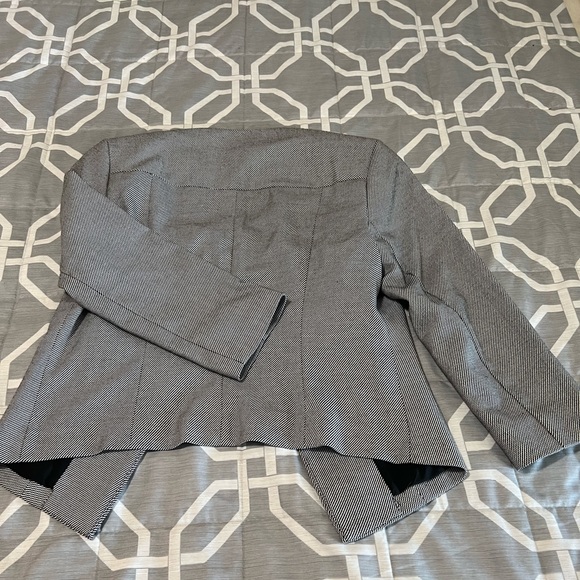 Express - Picture 2 of 3